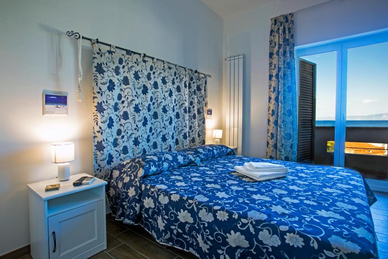 B&B Al Blu 加埃塔 外观 照片